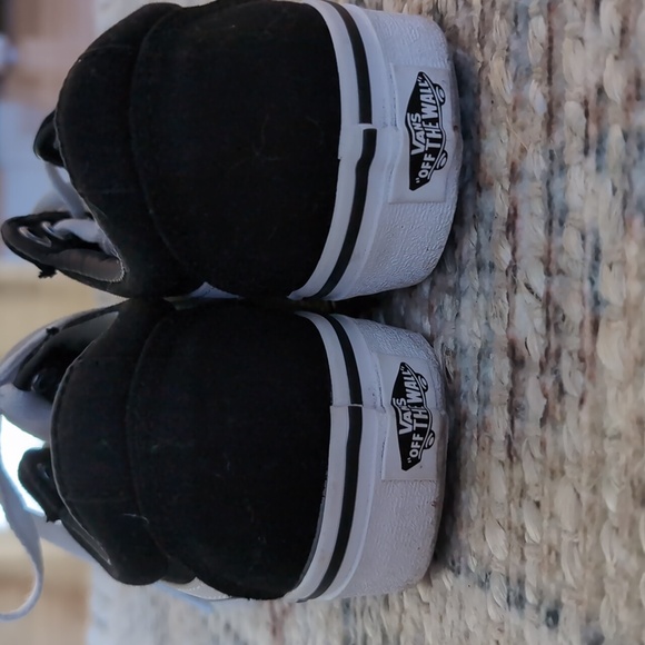 Black vans - Picture 3 of 5